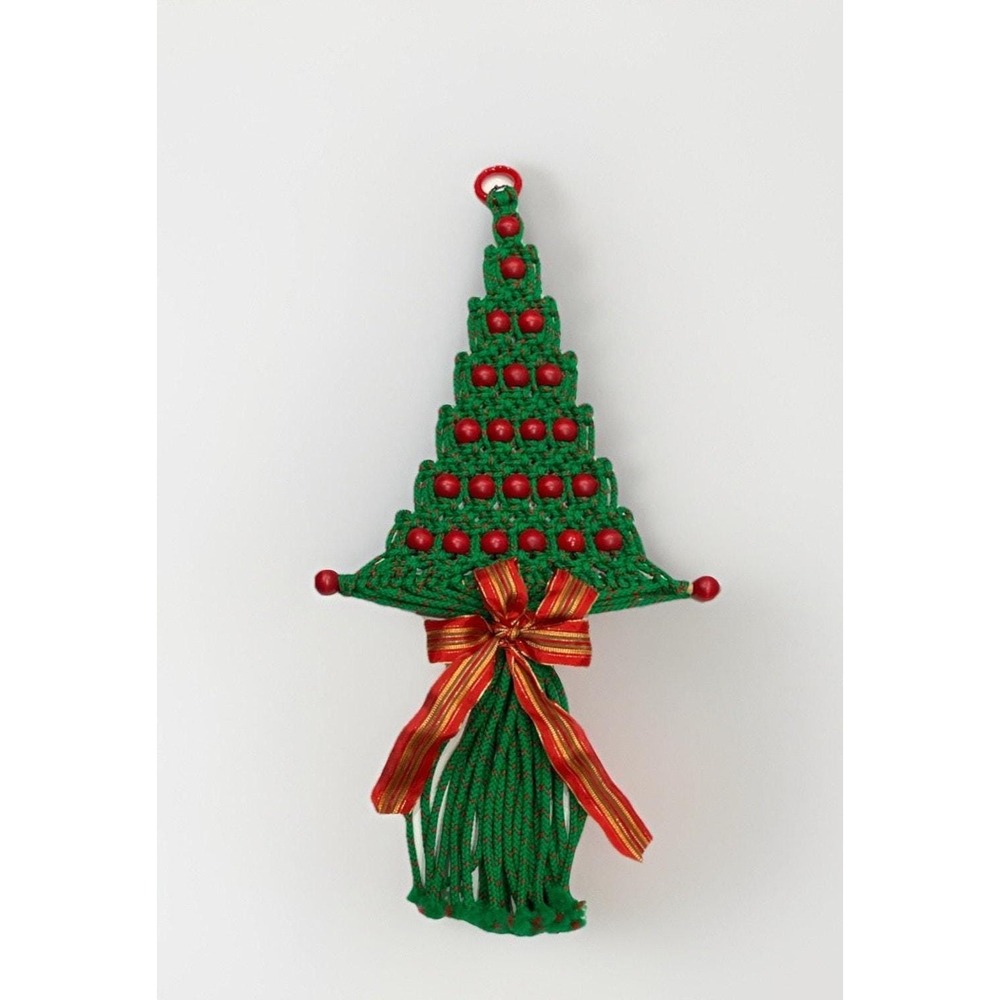 Vtg Handmade Macramé Christmas Tree Wall Decor Crocheted w/Wood Beads 29.5"